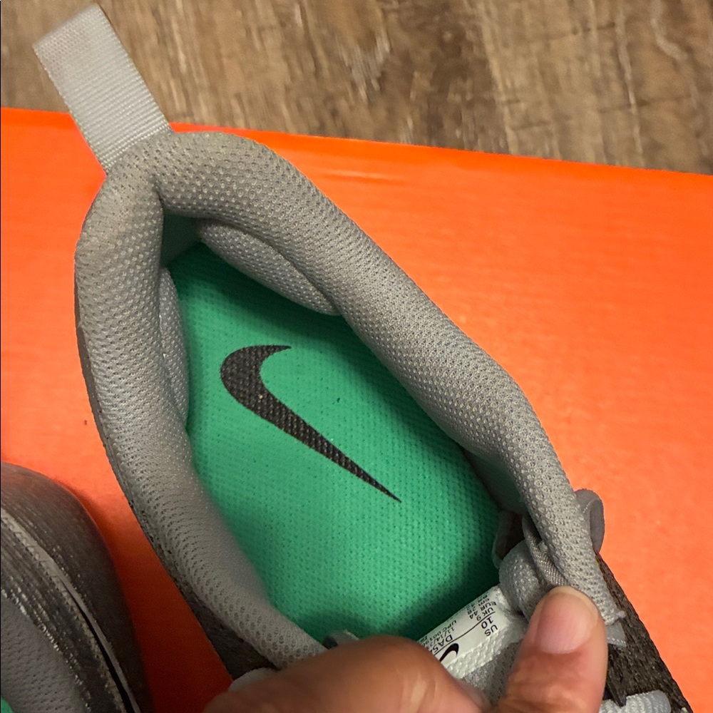 BRAND NEW NEVER WORN Nike football cleats Black and Gray Athletic Sneakers - Picture 6 of 7